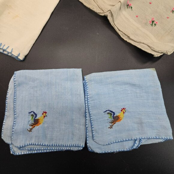 Vintage Handkerchief Lot With Floral Embroidery Cross-Stitch CM2041 - Picture 8 of 10